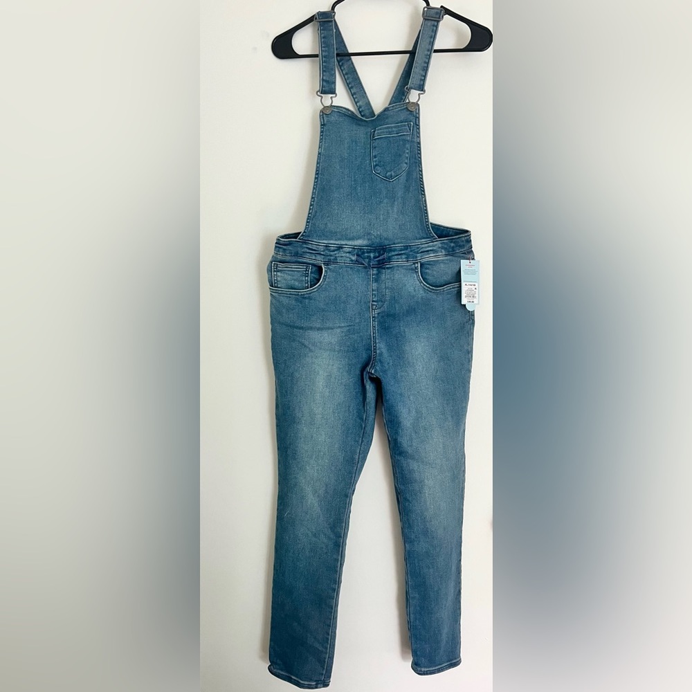 NWT Cat & Jack Girls Light Wash Overalls